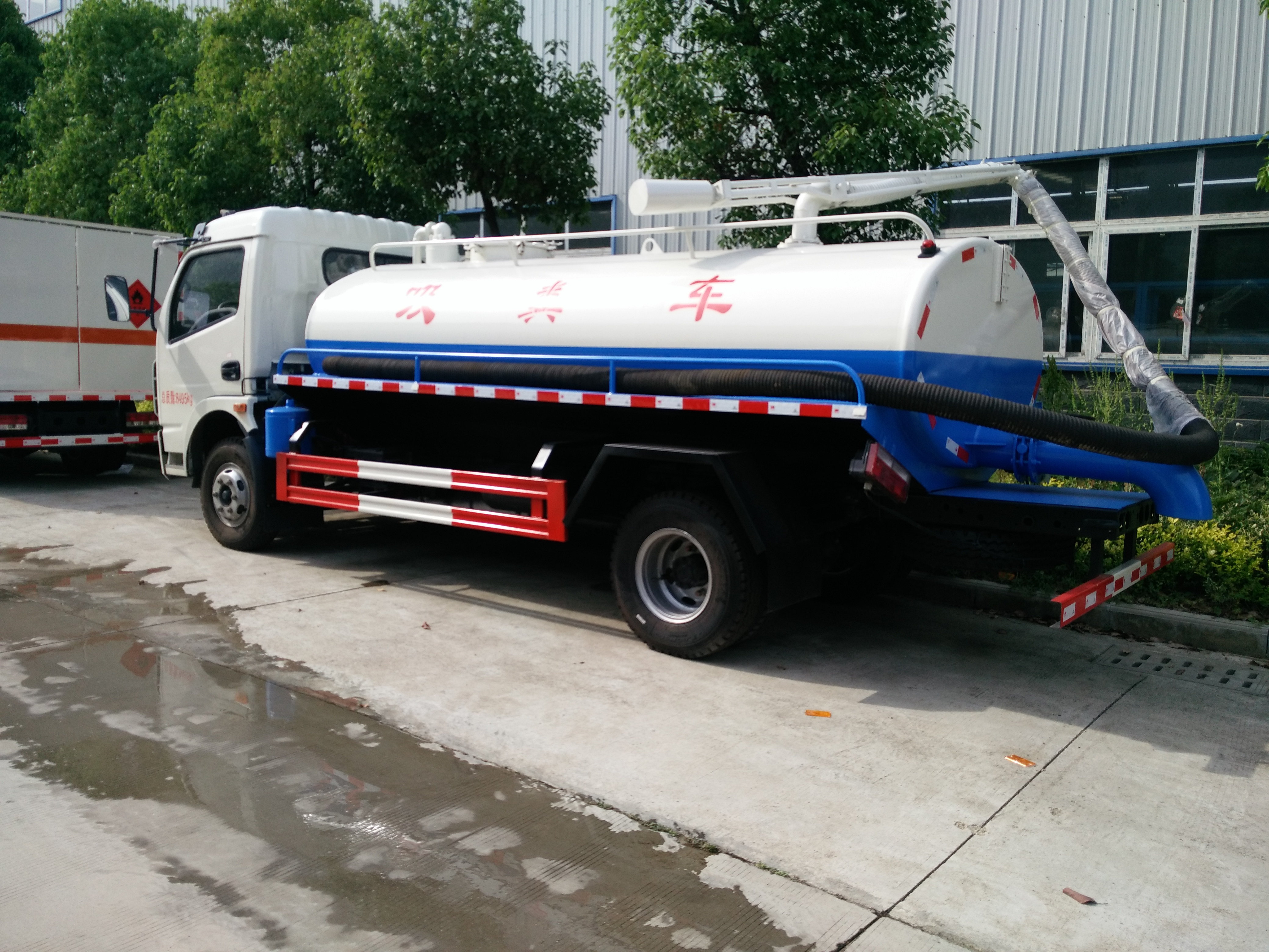 巢湖市东风多利卡吸粪车 专业环卫设备的优质选择